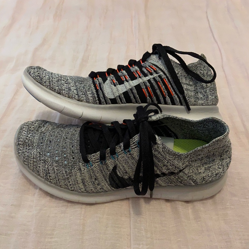 Nike Free RN Flyknit Sneaker